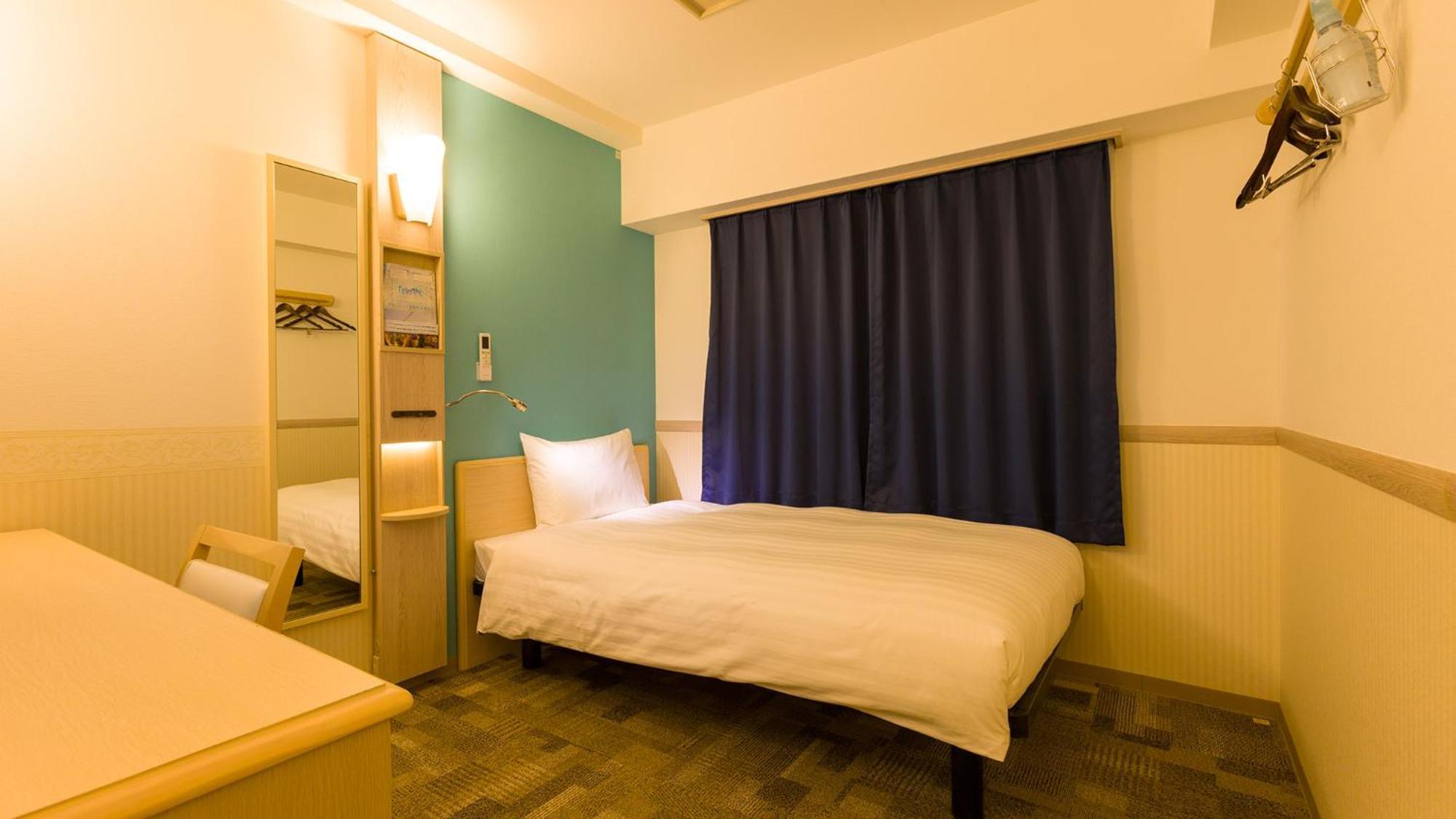 Toyoko Inn Omiya-Eki Higashi-Guchi Saitama Room photo